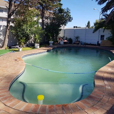 Salama Lodge Milnerton Cape Town Exterior photo
