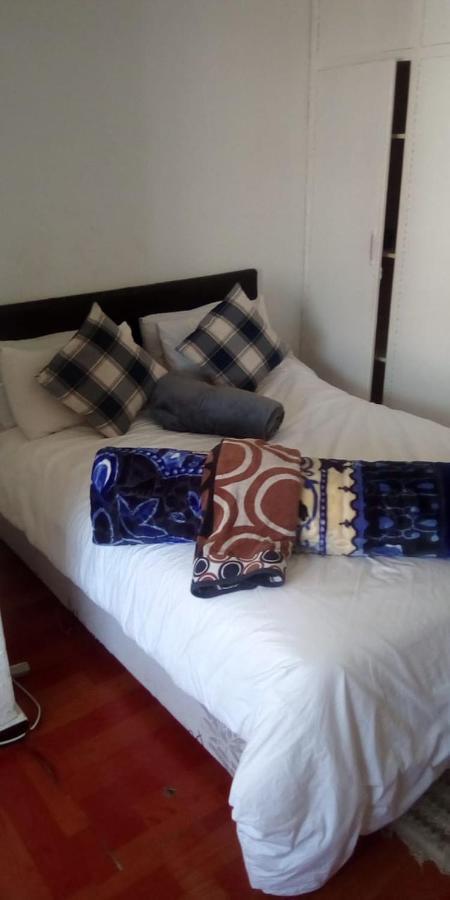 Salama Lodge Milnerton Cape Town Room photo