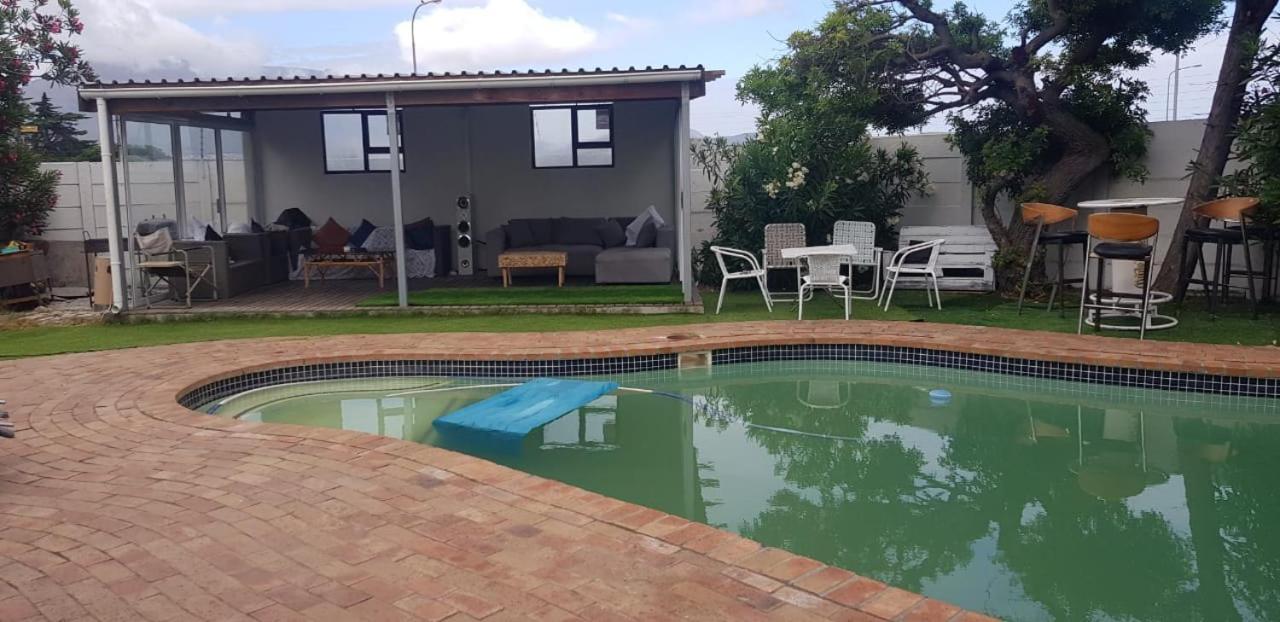 Salama Lodge Milnerton Cape Town Exterior photo